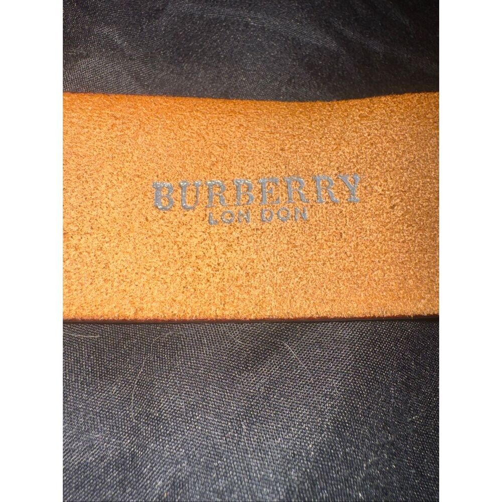 Authentic Burberry leather belt size 40/100 - Picture 7 of 12